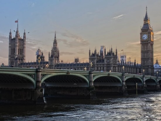 Посольство РФ объяснило гигантский долг за въезд в центр Лондона