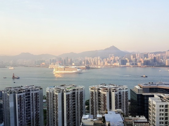 Власти Гонконга раздадут жителям по $1280 для стимулирования экономики