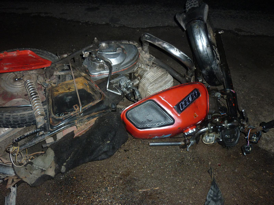 Мотоциклист погиб под колесами трактора в районе Забайкалья