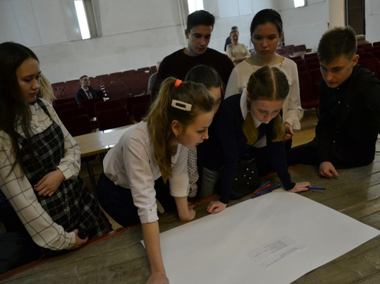 В Серпухове состоялось обучение лекторских школьных групп