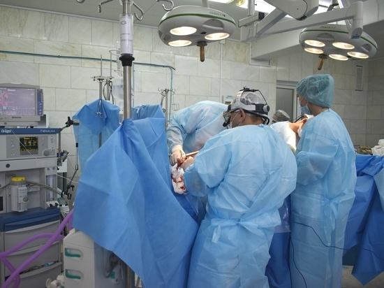 Кардиохирурги Чувашии во время операции применили новую методику остановки сердца
