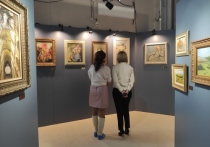 Персональная выставка одного из самых известных художников России Никаса Сафронова «Ожившие полотна» открылась в торгово-развлекательном центре «Fjord Plaza» на Завеличье