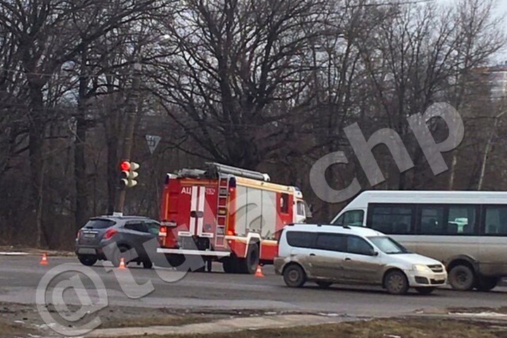 Пожарная машина попала в дтп