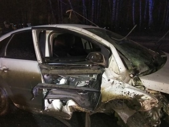 Пять человек погибли в аварии в Свердловской области