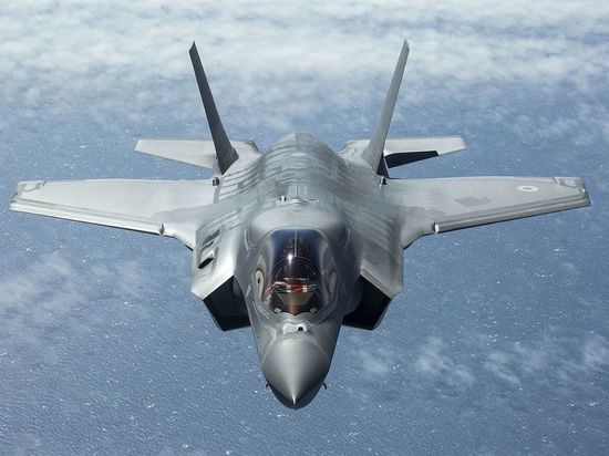 Илон Маск назвал беспилотный истребитель «убийцей» американского F-35