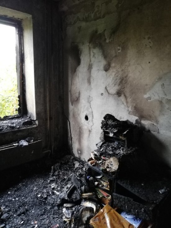 В ночном пожаре в Ивановской области 1 марта из-за курения в постели сгорела квартира – есть пострадавший