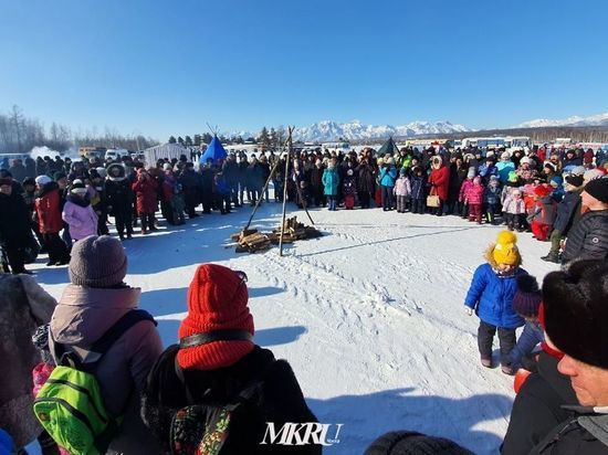 Тысяча людей прошли обряд очищения на Люксюгуне в Забайкалье