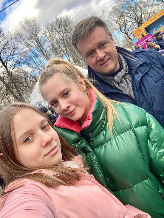 Любимов с дочерьми отметил Масленицу в Рязани