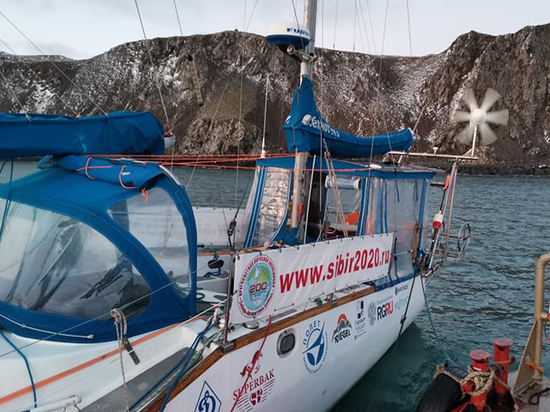 Омскую яхту «Сибирь» будут спасать по просьбе губернатора