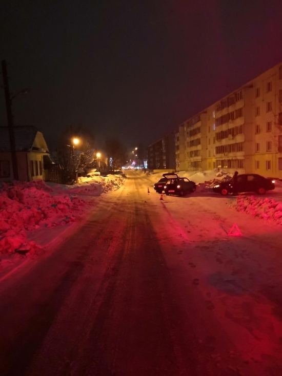 В Омутнинске двое пострадали в ДТП с "Окой" и ВАЗом
