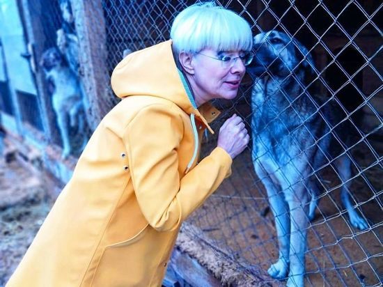 Илона Броневицкая приехала в Калугу на суд по делу собачьего приюта