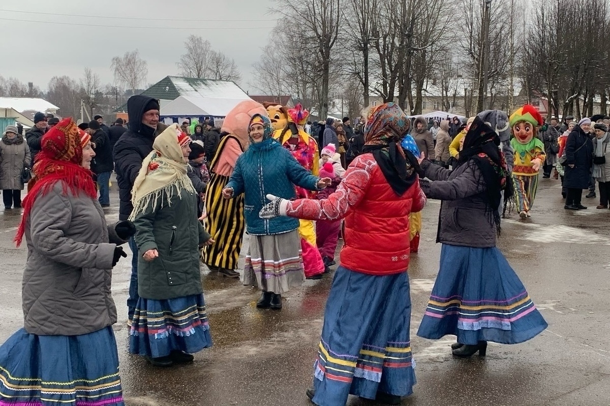 Деревня куганаволок. Полазна дом культуры масленица. Прошла масленица. Масленица на гостином дворе. Конкурс в школе масленица 2022.