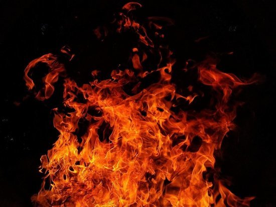 В Кузбассе произошел крупный пожар из-за неосторожности