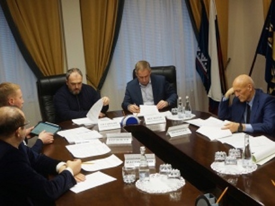 Мост через Пур и ремонт шести км дорог: планы Пуровского района на 2020 год
