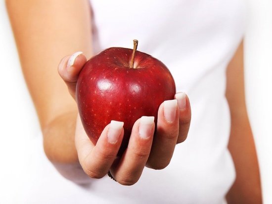 Рекомендации по правильному употреблению яблок дала диетолог