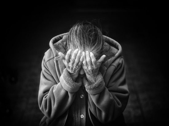 80-летняя женщина написала заявление в полицию на родную дочь