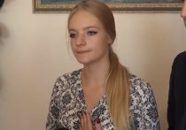 Елизавета Пескова, дочь пресс-секретаря президента России Дмитрия Пескова, рассказала о том, что пыталась вызвать "скорую помощь", но та отказалась ехать к ней, несмотря на серьезные симптомы