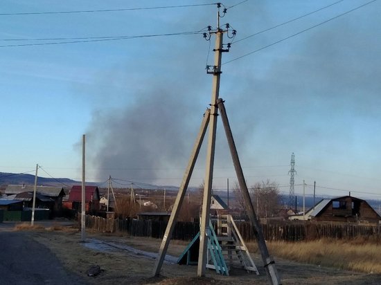 Очевидцы сообщили о возгорании в районе полигона ТБО в Чите