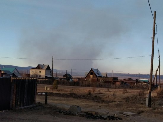 Пожар тушат на полигоне ТБО в Чите
