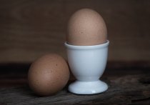 Специалисты Школы общественного здравоохранения Гарвардского университета провели исследование, в ходе которого выяснили безопасное количество яиц, которое можно съедать в день, сообщает CNN