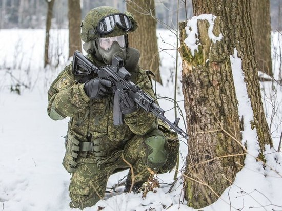 Автомат АК-12 и экипировка «Ратник» поступят в российские войска