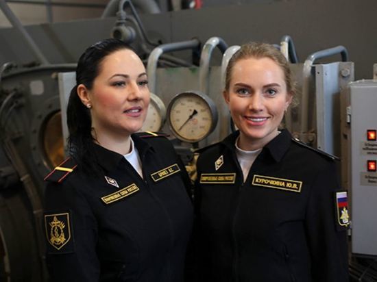 В составе ВМФ РФ появился первый женский экипаж