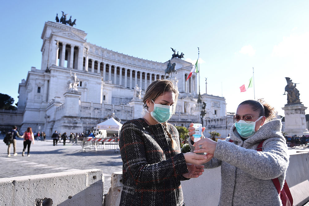 Коронавирус в Италии: кадры жизни "закрытой страны"