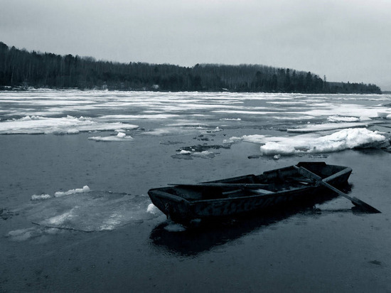 На севере Красноярского края ввели режим ЧС из-за разлившегося в реку топлива
