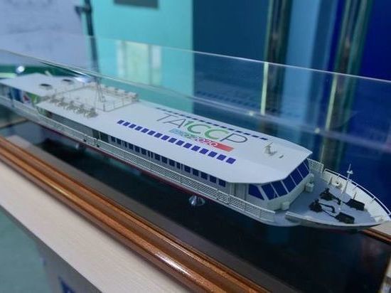 Первый в России речной теплоход на природном газе спустят на воду 15 мая.