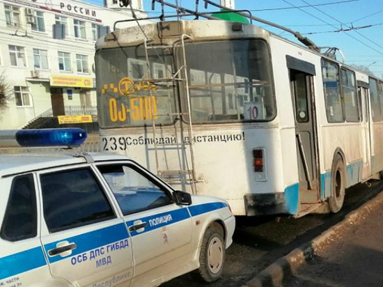 В Йошкар-Оле пенсионерка попала под колеса троллейбуса