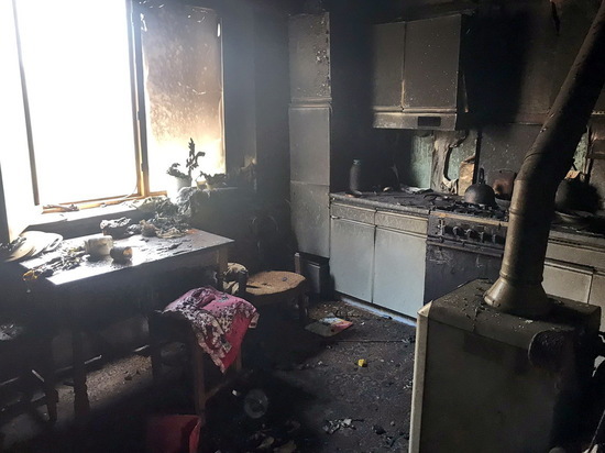 В Починке дотла сгорела квартира, пострадала и соседняя