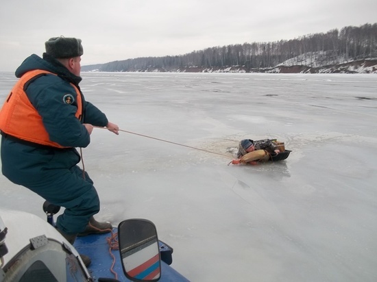 Жителей Ивановской области предупреждают об опасности выхода на лед водоемов