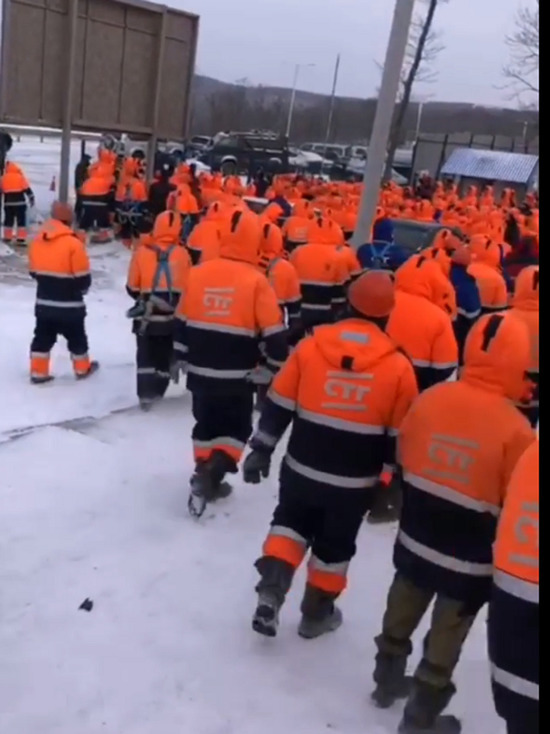 Вахтовики из Бурятии забастовали во Владивостоке