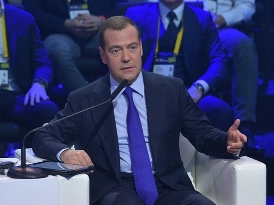 В Госдуме подтвердили право Медведева баллотироваться на пост президента