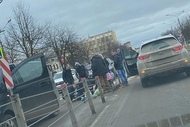 Отец сбивший. Сбила детей на пешеходном переходе в москве. Отец сбивший. Отец сбивший. Отец сбивший.