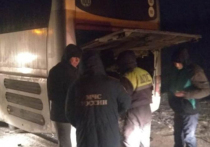В ночь на 10 марта в Прокопьевском районе Кемеровской области сломался автобус, в котором находилось 49 новосибирских туристов