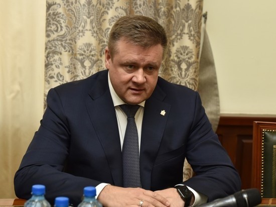 Любимов обсудил с Прилепиным поправки в Конституцию