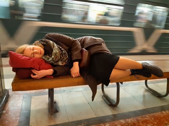 Фото Русских Рыжих Девушек Пьяные Спящие Екатеринбург
