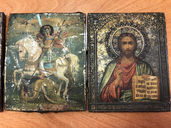 Домохозяйка украла старинные иконы у пенсионера в Кузбассе