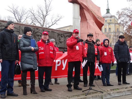 Курские коммунисты рассказали, как Зюганов спас Россию от Майдана