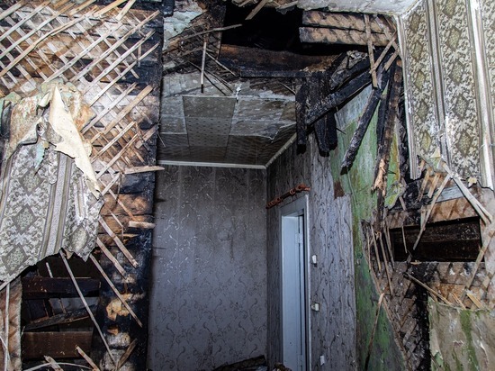Жители Уралмаша просят защитить их детей от ночных поджогов домов