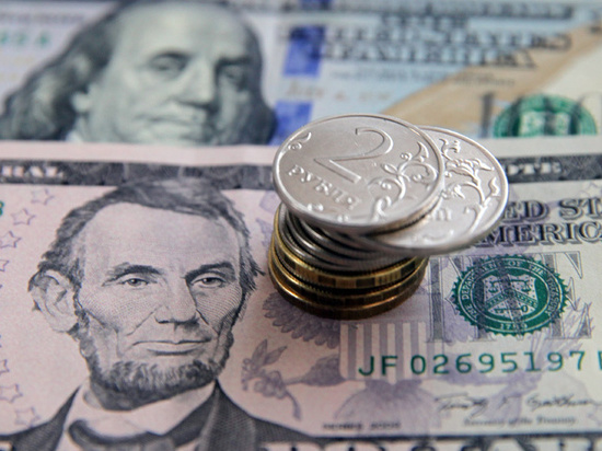 Эксперты оценили перспективы обвалившегося рубля: нащупал дно