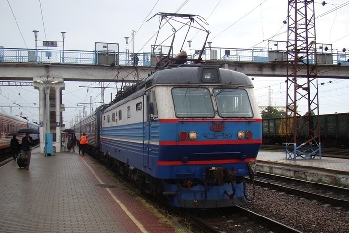 Поезд 580 симферополь белгород. Был ли поезд москва симферополь через курск. Новые поезда из севастополя. Поезд 580 симферополь белгород. Белгород симферополь железная дорога.