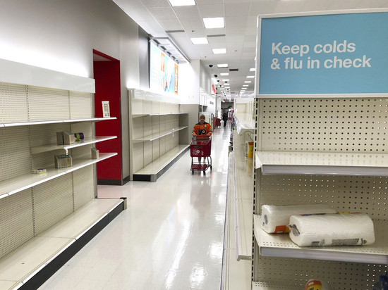 Пустые магазины провоцируют поддаться на всеобщее безумие