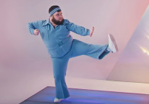 Общественность влюбилась в «пухляша в голубом», который снялся в клипе группы Little Big для Евровидения