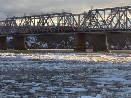 На Волге под Казанью начался ледоход