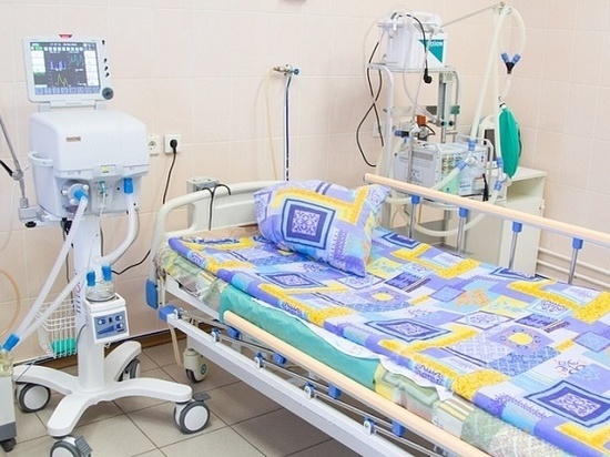 В три кировских больницы завезли новые аппараты ИВЛ