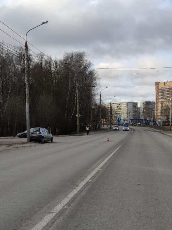 В лобовом ДТП на Московской в Калуге пострадало 3 человека