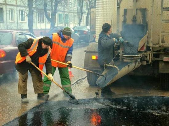 Шапша призвал проводить ремонт дорог в Калуге публично