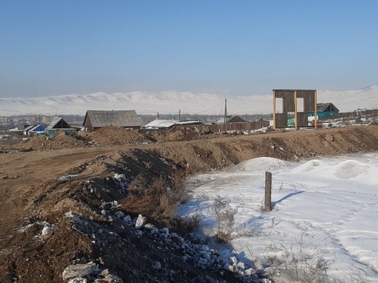 Власти Кызыла возвели защитные дамбы  и водоудерживающие каналы